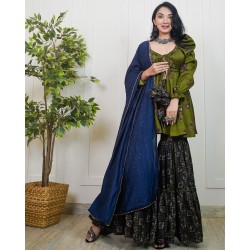 3 Piece Crackling Flared Set!